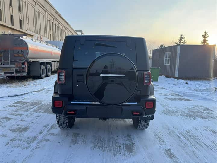 Фото 8 - BAIC Beijing BJ40