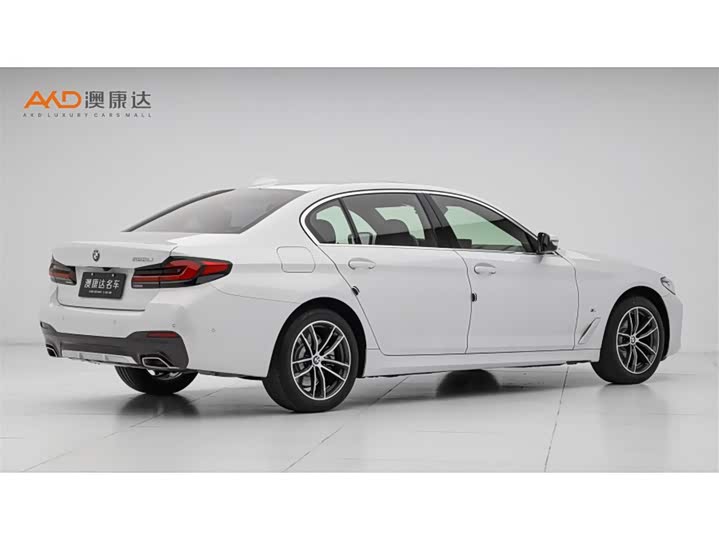 Фото 3 - BMW 5 Series