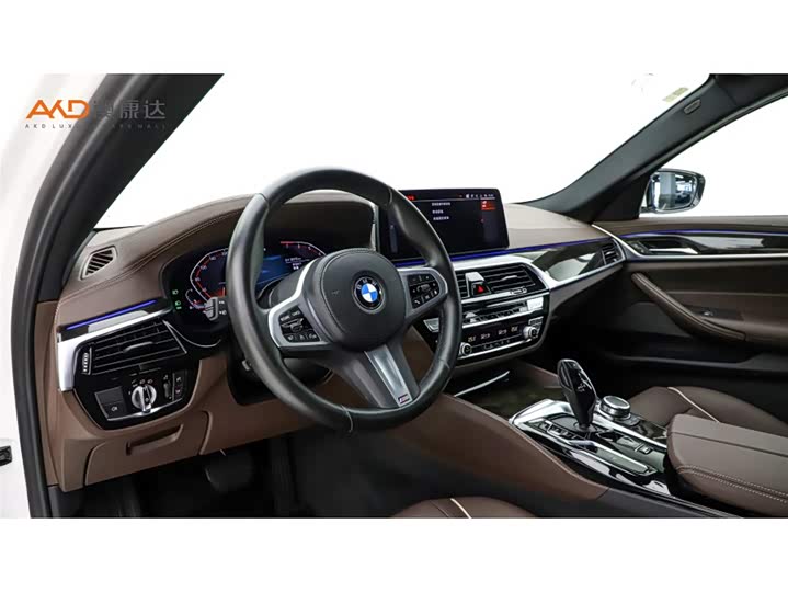Фото 6 - BMW 5 Series