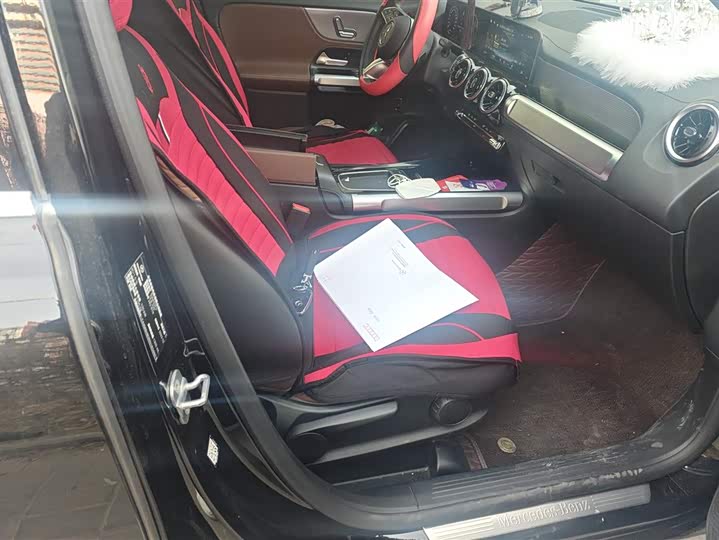 Фото 8 - Mercedes-Benz GLB-Class