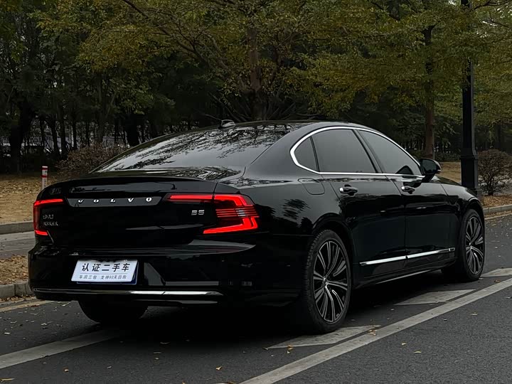Фото 7 - Volvo S90