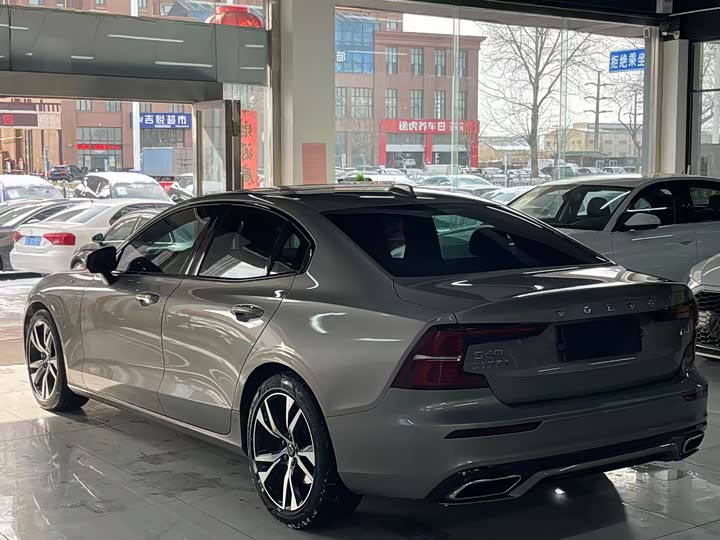 Фото 5 - Volvo S60