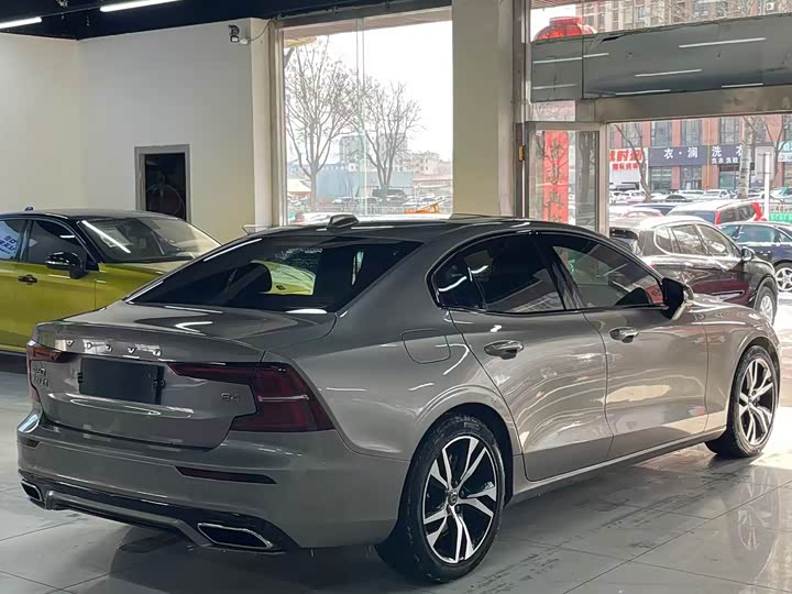 Фото 6 - Volvo S60