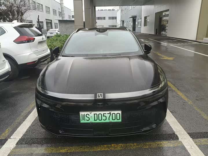 Фото 2 - Zeekr 007 GT