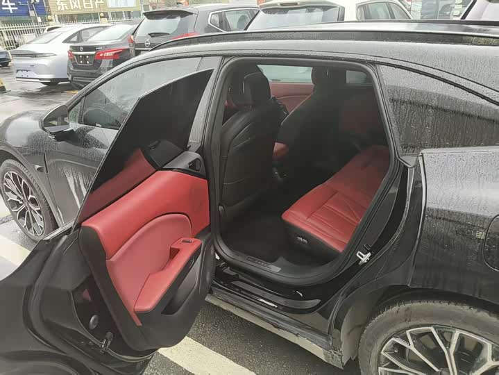 Фото 8 - Zeekr 007 GT