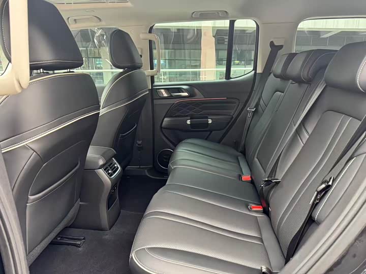 Фото 9 - Tank 300