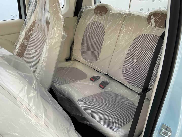 Фото 7 - Bestune Pony