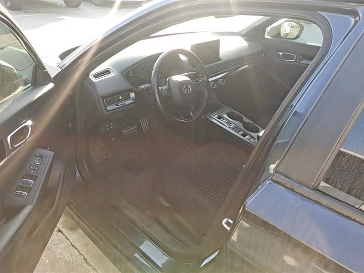 Фото 9 - Honda Civic