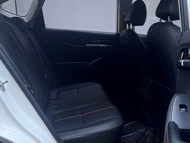 Фото 8 - Kia KX3