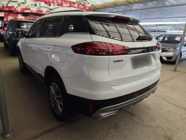 Фото 5 - Geely Atlas
