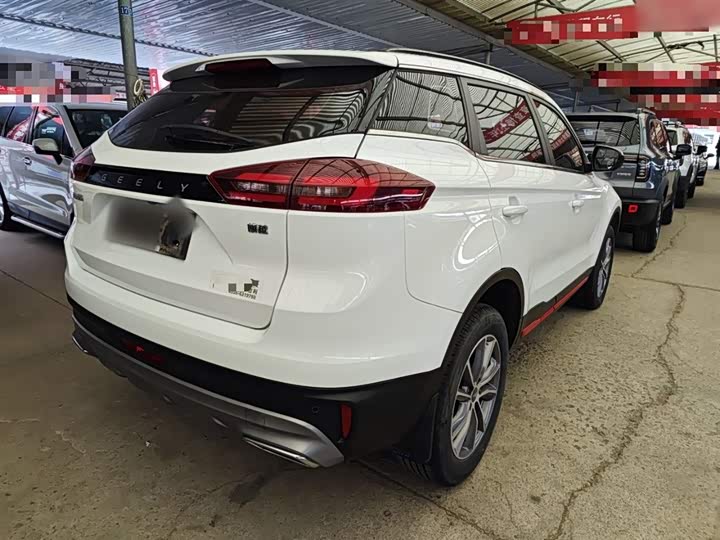 Фото 7 - Geely Atlas