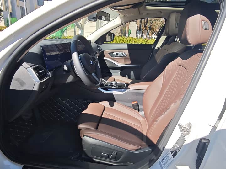 Фото 4 - BMW 3 Series