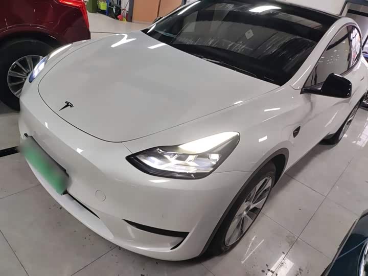 Фото 2 - Tesla Model Y