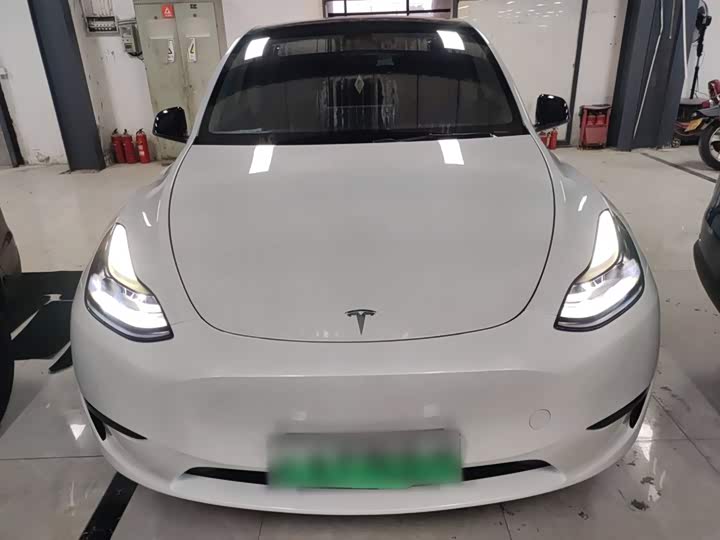 Фото 3 - Tesla Model Y