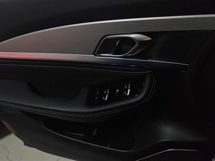 Фото 7 - Jetour X70