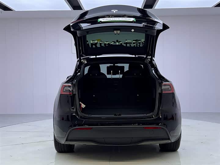 Фото 9 - Tesla Model Y