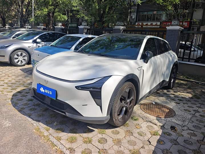 Фото 1 - Geely Jiyue 01