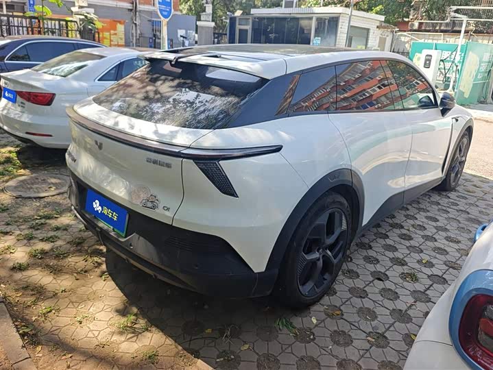 Фото 3 - Geely Jiyue 01