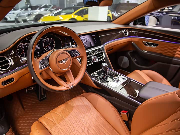 Фото 5 - Bentley Flying Spur