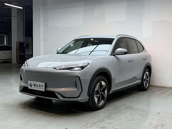 Фото 2 - Geely Galaxy E5