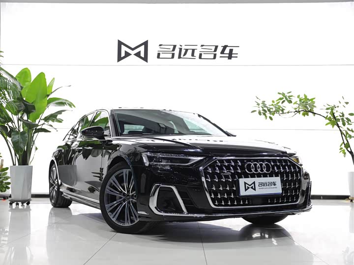 Фото 3 - Audi A8