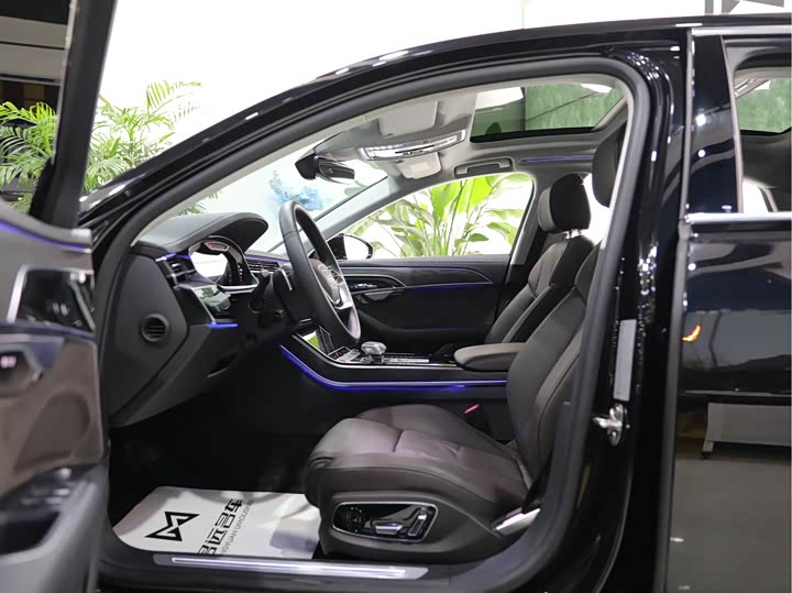 Фото 6 - Audi A8