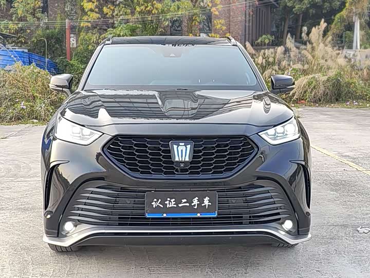 Фото 2 - Toyota Crown Kluger