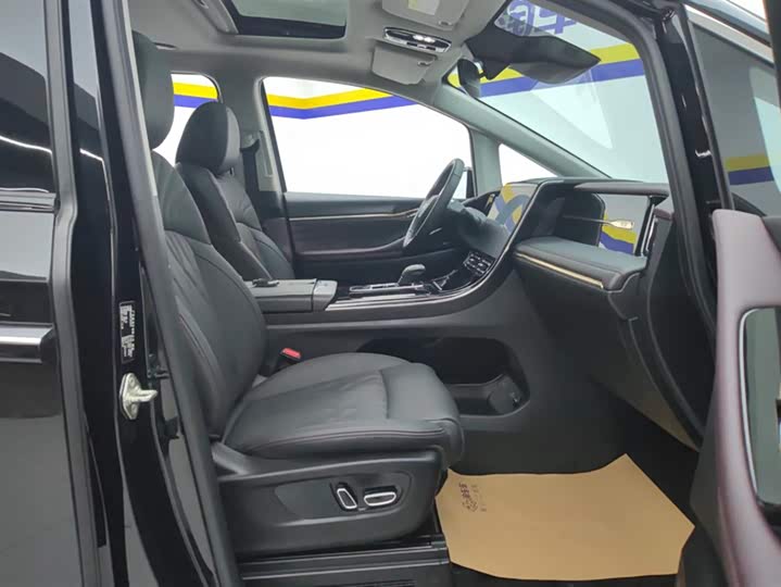 Фото 8 - GAC Trumpchi M8