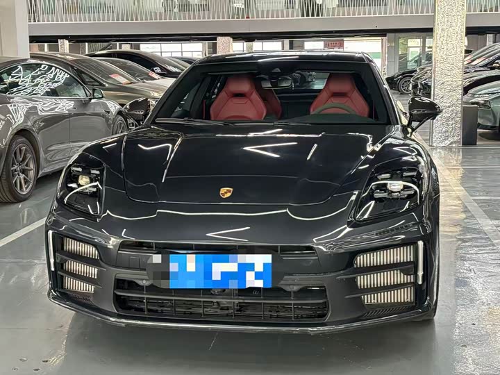 Фото 2 - Porsche Panamera