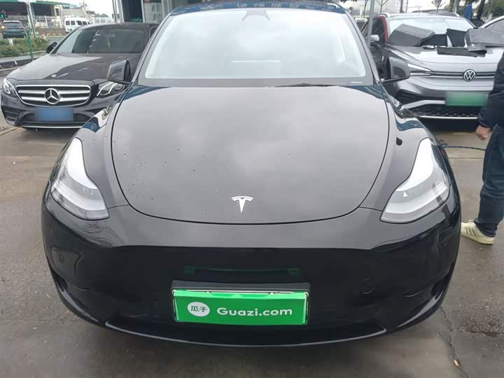 Фото 3 - Tesla Model Y