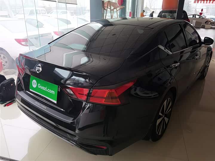 Фото 7 - Nissan Teana