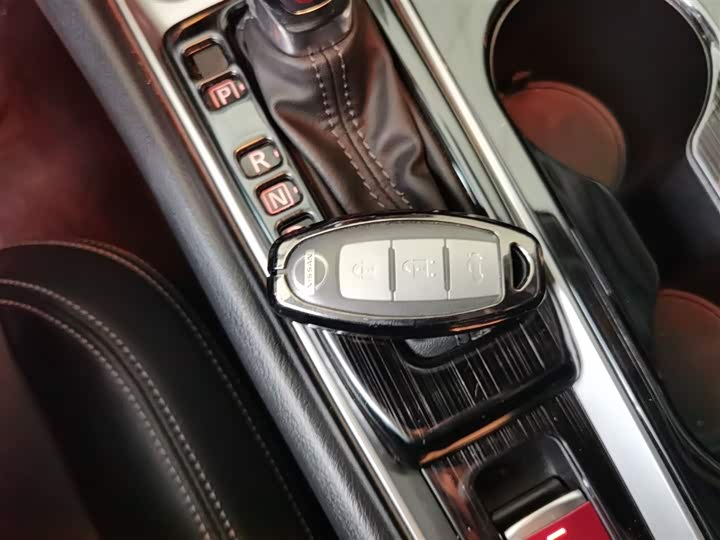 Фото 9 - Nissan Teana