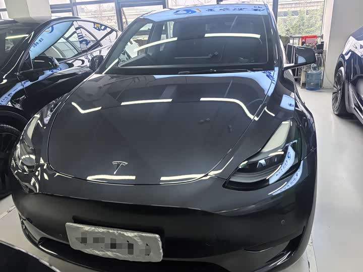 Фото 2 - Tesla Model Y