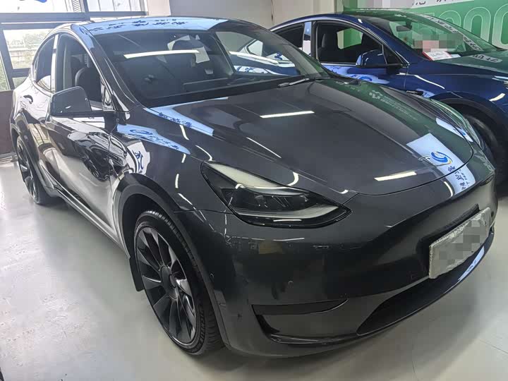 Фото 3 - Tesla Model Y