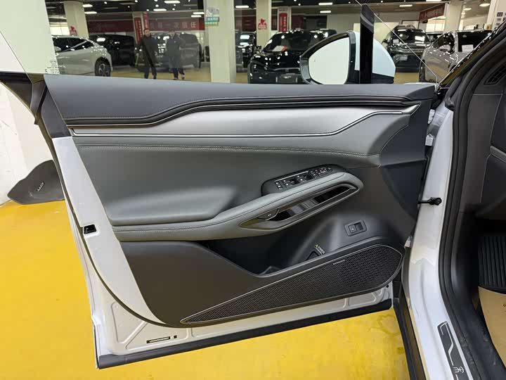 Фото 3 - BYD Song L