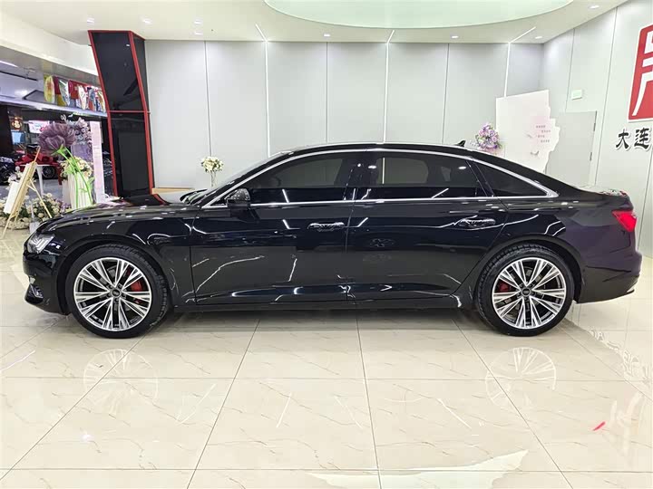 Фото 9 - Audi A6L