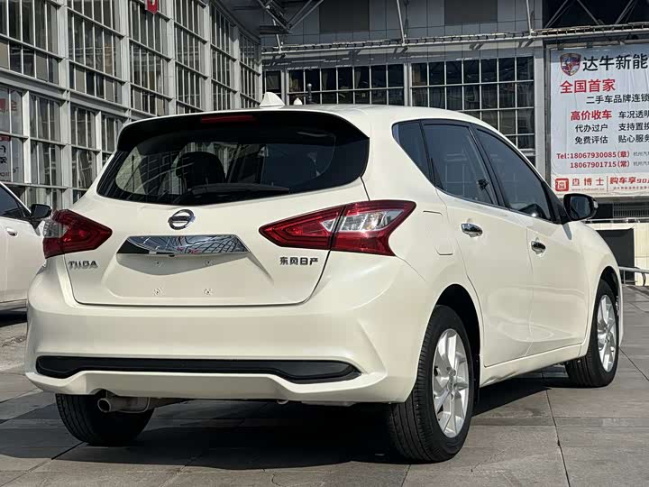 Фото 6 - Nissan Tiida