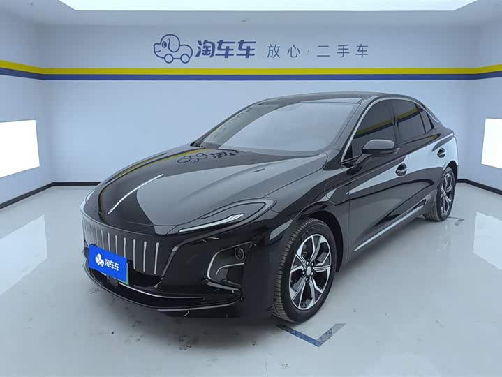 Фото 1 - Hongqi E-QM5