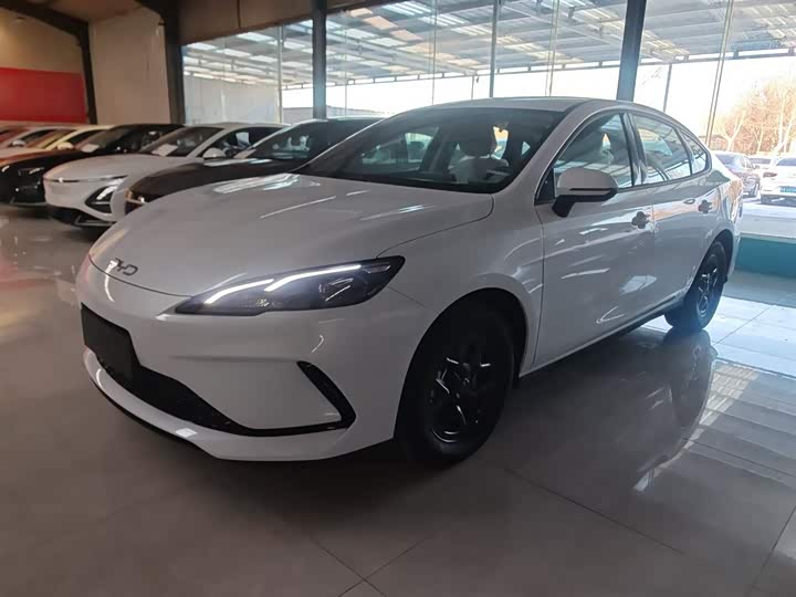 Фото 2 - BYD Seal 05 DM-i Hybrid