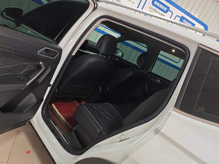 Фото 7 - Volkswagen Tiguan L Pro