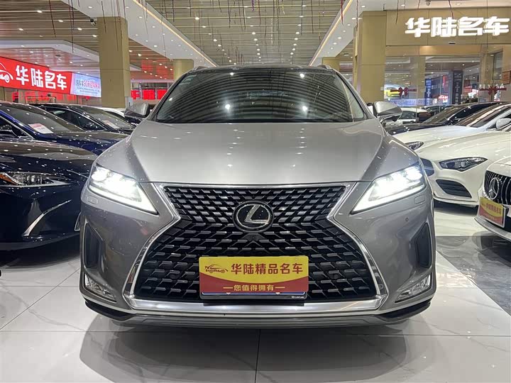 Фото 2 - Lexus RX