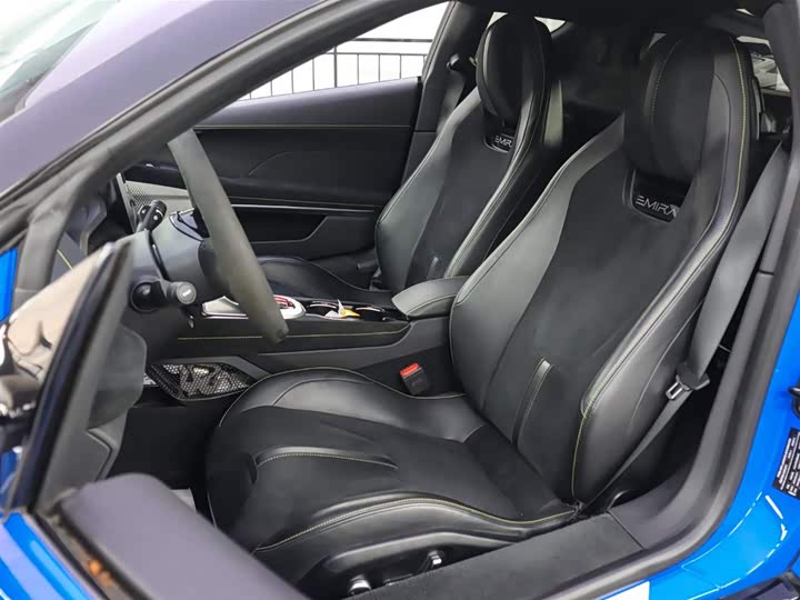 Фото 9 - Lotus Emira