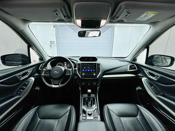 Фото 4 - Subaru Forester