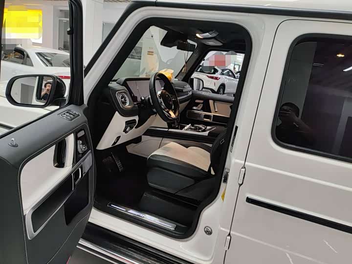 Фото 5 - Mercedes-Benz G-Class