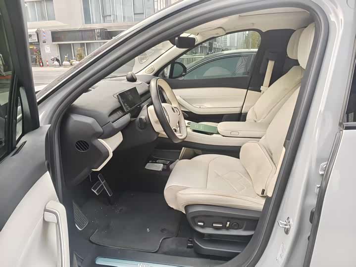 Фото 2 - Nio ES7