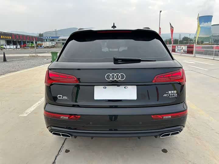 Фото 5 - Audi Q5L
