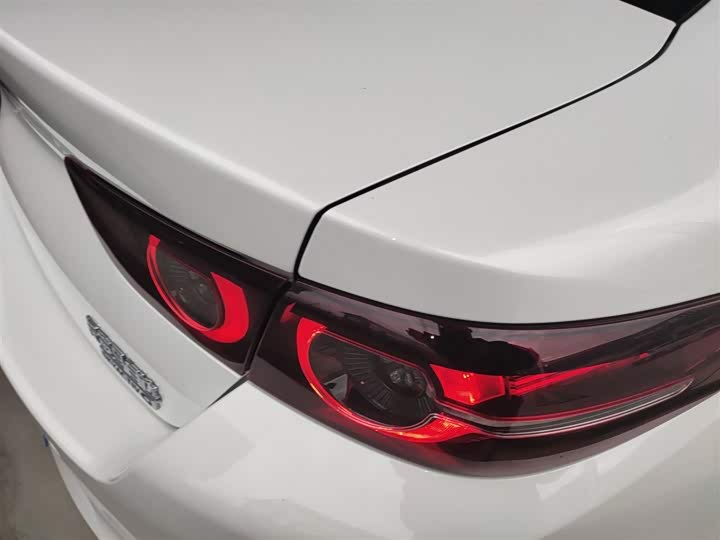 Фото 8 - Mazda 3 (Axela)