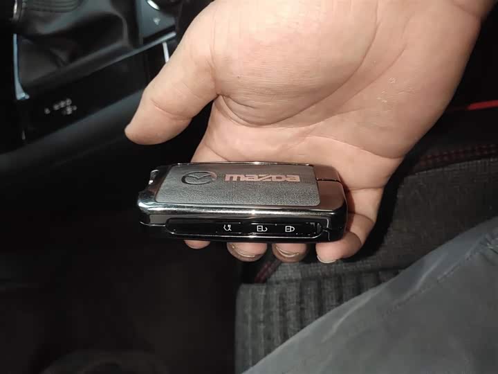 Фото 9 - Mazda 3 (Axela)