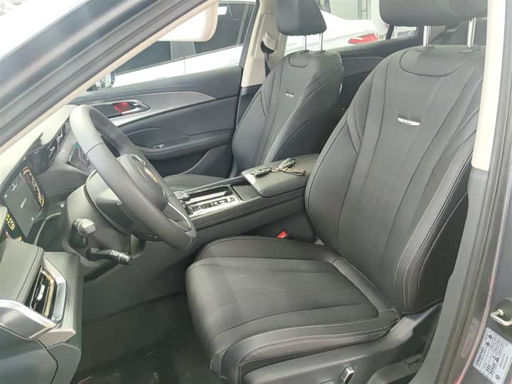 Фото 9 - Hongqi H5