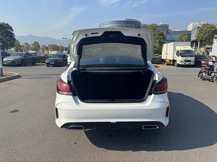 Фото 7 - MG Motor 5